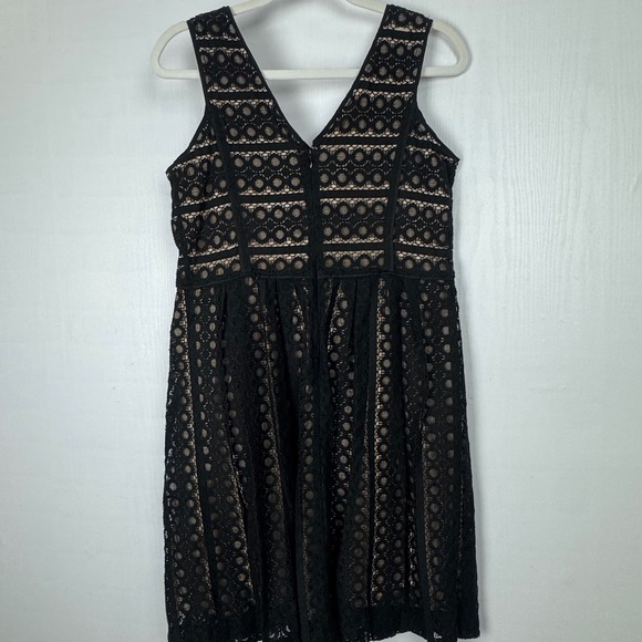 Ann Taylor Cocktail Dress Black A Line  V Neck Sz 10 Lace Overlay Mini Dress - Picture 7 of 16